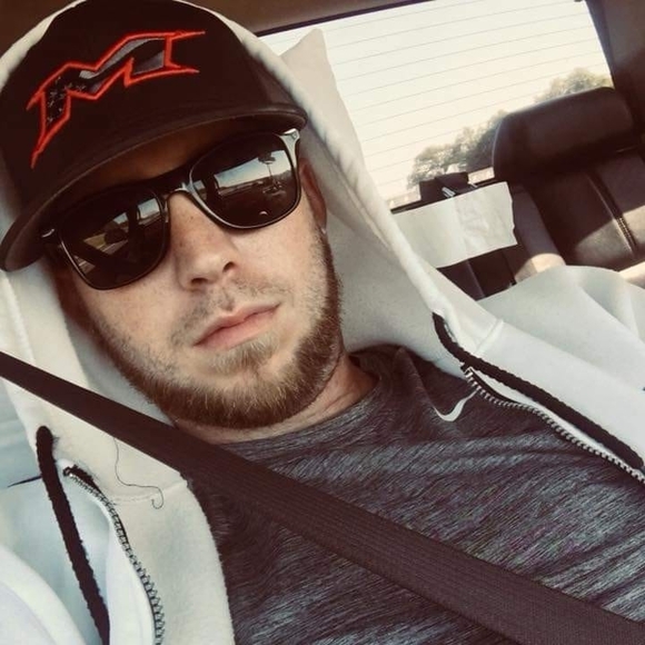 Meet your Posher, Sean - Picture 1 of 1